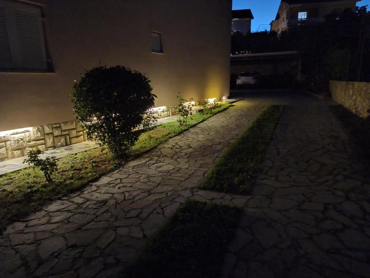 Apartmani Vesna Krk Town Eksteriør billede
