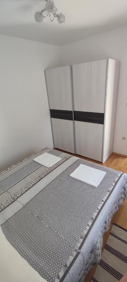 Apartmani Vesna Krk Town Eksteriør billede