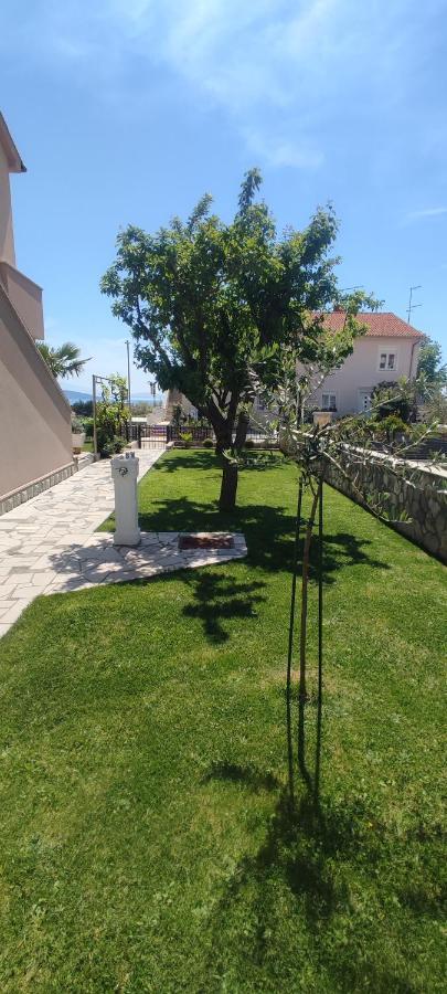 Apartmani Vesna Krk Town Eksteriør billede